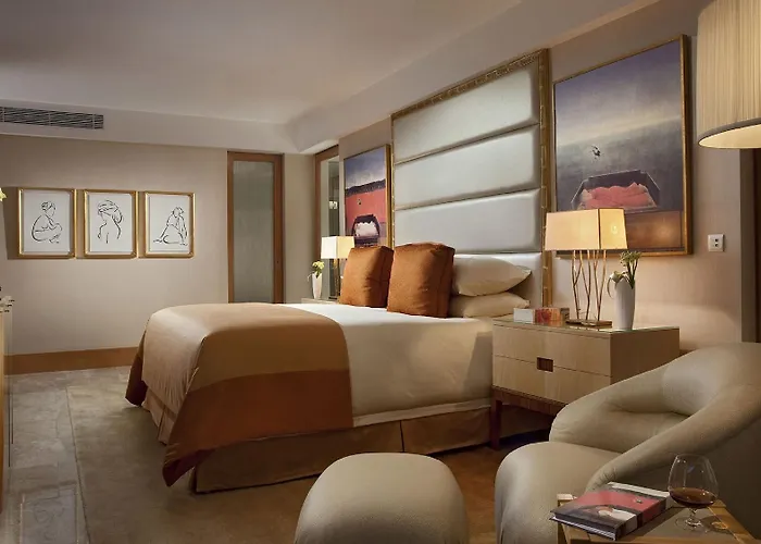 Hotel The Mulia 5*