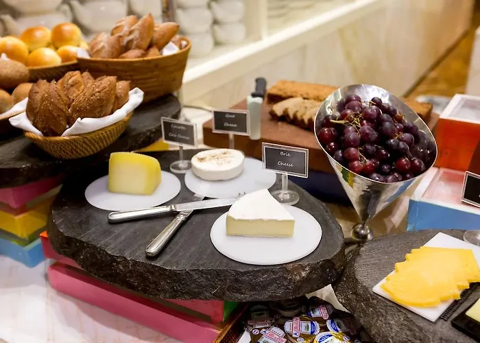 Hotel The Mulia 5*